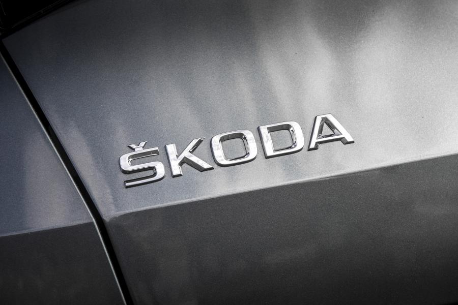 Логотип Skoda Kodiaq 2016 года  (UK) (фото 59 из 71)